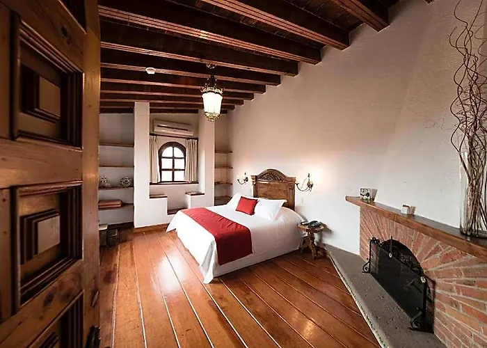 Mision Grand Casa Colorada